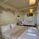 Ammos Boutique Rooms-seafront In 艾拉方索斯