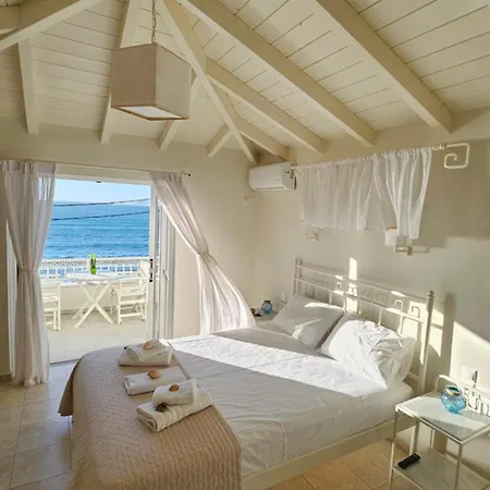 Ammos Boutique Rooms-white Refined By The Sea In Town Elafonissos
