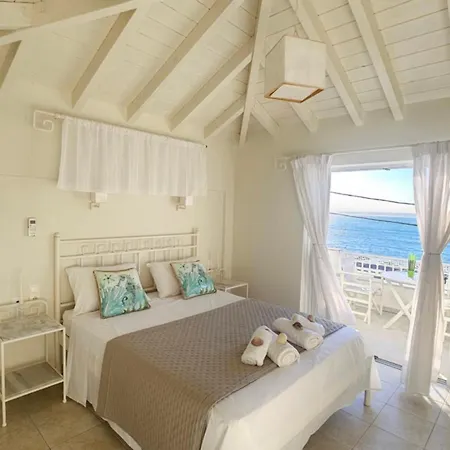 Ammos Boutique Rooms-white Refined By The Sea In Town Hotel Elafonissos