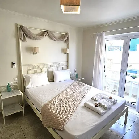 Hotel Ammos Boutique Rooms-white Refined By The Sea In Town 3*