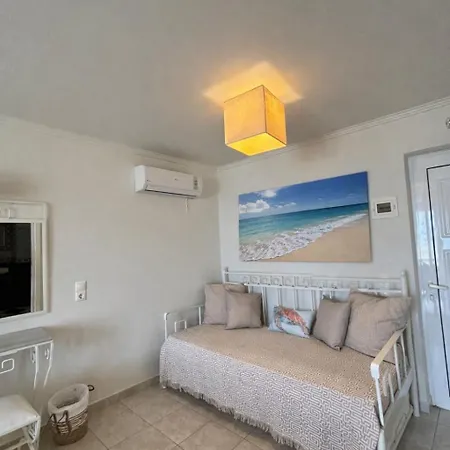 Ammos Boutique Rooms-seafront In 3* Elafonissos
