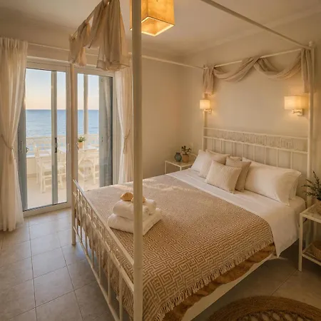 Ammos Boutique Rooms-seafront In 3* Elafonissos