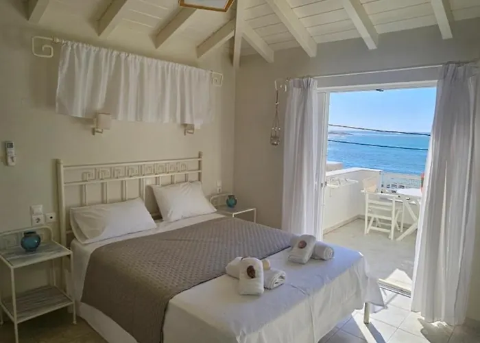 Hotel Ammos Boutique Rooms-white Refined By The Sea In Town 3*