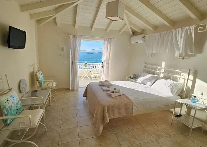 Ammos Boutique Rooms-white Refined By The Sea In Town Elafonissos
