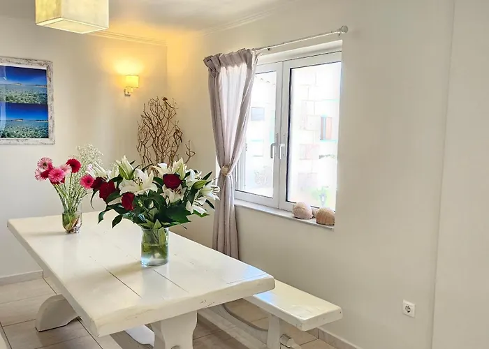 Ammos Boutique Rooms-seafront In 3* Élaphonèse