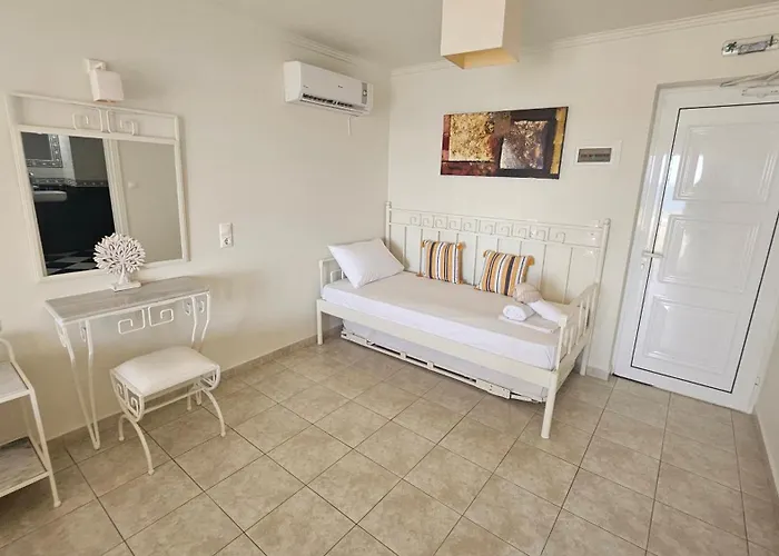 Ammos Boutique Rooms-seafront In 3*