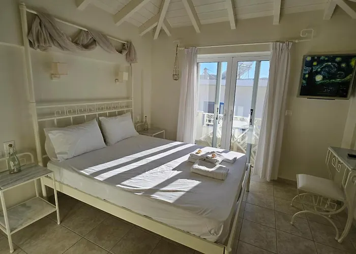 Hotell Ammos Boutique Rooms-seafront In 3*