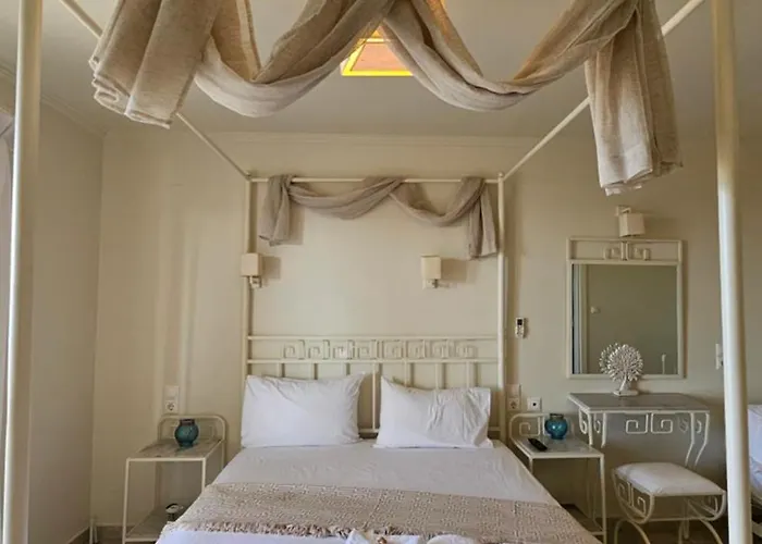 Ammos Boutique Rooms-white Refined By The Sea In Town